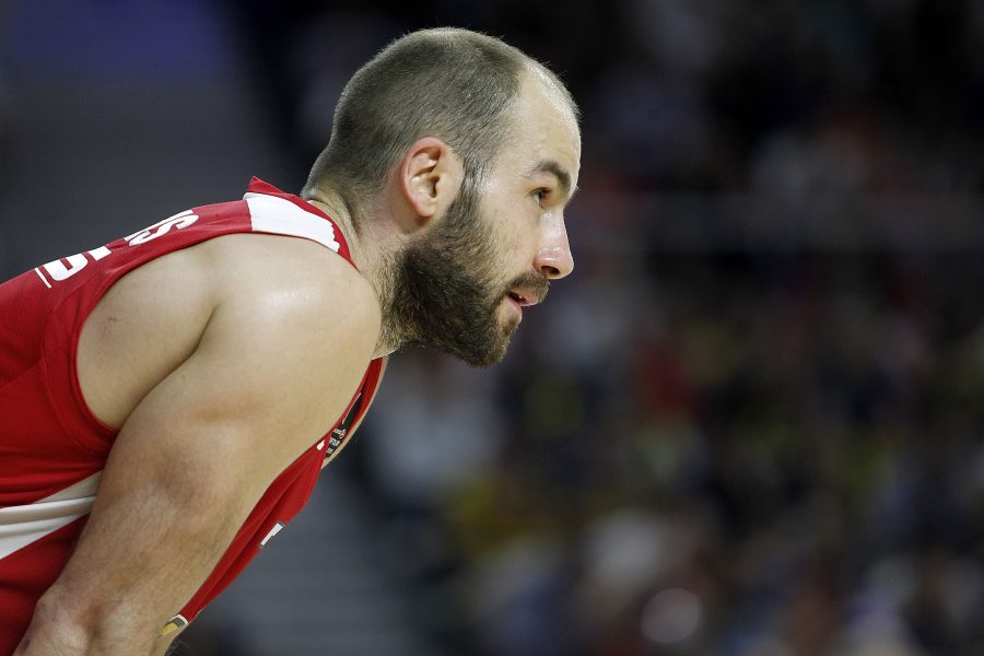 MADRID, SPAIN - MAY 17:  Vassilis Spanoulis, #7 of Olympiacos Piraeus looks on during the Turkish Airlines Euroleague Final Four Madrid 2015 Final Game between Real Madrid vs Olympiacos Piraeus at Barclaycard Center on May 17, 2015 in Madrid, Spain.  (Photo by Emilio Cobos/EB via Getty Images)